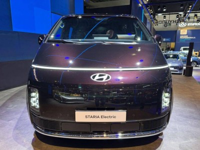 現(xiàn)代STARIA純電版亮相:800V架構(gòu)加持,空間與充電優(yōu)勢(shì)并存但續(xù)航存短板