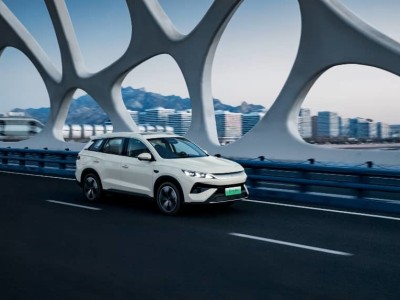 2026款宋Pro DM-i來襲!220KM續航+智能冰箱,10萬級家用SUV新標桿