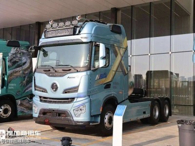 陜汽德龍X6000復合版亮相！720馬力燃氣動力 西北運輸新利器來了