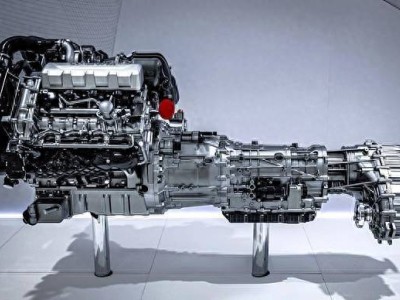 逆流而上！當(dāng)多數(shù)車企聚焦新能源，長城CES展憑V8發(fā)動(dòng)機(jī)突圍