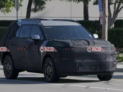 全新現代途勝諜照來襲，方正硬朗造型初顯，插混動力走向引關注