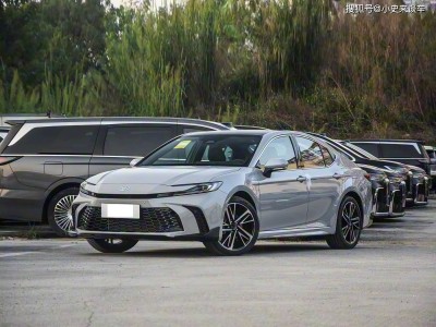 全新豐田凱美瑞煥新登場！動感外觀+智能座艙+多樣動力，家庭出行新選擇