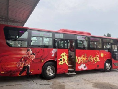 張家口首推新能源“大巴婚車”：寬敞浪漫又環(huán)保，新人預訂熱情高