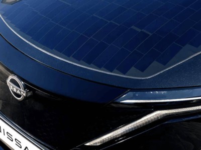 日產(chǎn)Ariya艾睿雅概念原型車亮相,光伏太陽(yáng)能板助力綠色出行新選擇