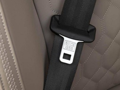 沃爾沃再掀安全革命:67年后安全帶升級(jí)11檔智能調(diào)節(jié),毫秒守護(hù)駕乘安全