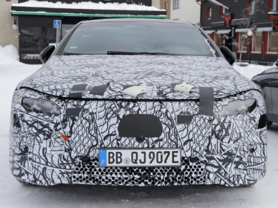 奔馳電動旗艦新動向！全新EQS諜照曝光，外觀內飾升級亮點多