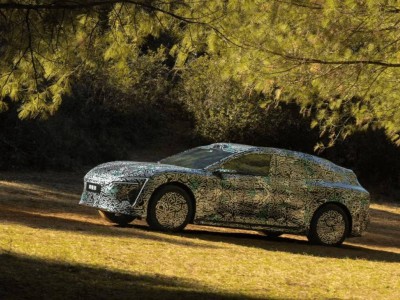 阿維塔06旅行車諜照來襲,家族式前臉搭配貫穿尾燈,2025年多款車型上市