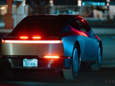 特斯拉Robotaxi布局:Cybercab聚焦雙座市場,多車型共筑出行生態(tài)