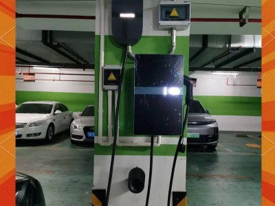 新能源SUV智能座艙:大屏導航引領駕駛新體驗,技術升級開啟智慧出行