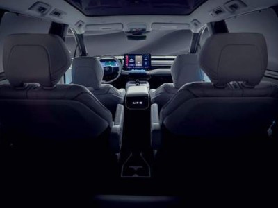 豐田全新三排電動SUV預告圖亮相，2月10日首秀，或成漢蘭達電動版