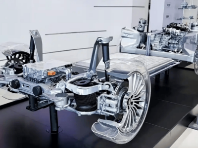 魏牌V9X預告圖曝光:AI豪華六座SUV,2.0T插混動力能否攪動市場?