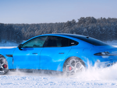 雷軍揭秘小米SU7冰雪測試,OPPO春節(jié)大片熱映,榮耀Magic V6折疊屏入網(wǎng)引期待