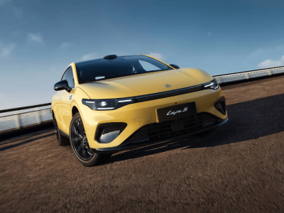 零跑汽車2026年銷量目標劍指105萬！高管放言：每款皆爆款，創新領跑車市