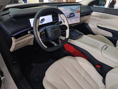 都市女性出行新寵:純電小車以靈動之姿解鎖自在生活新體驗