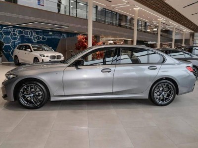 30萬元級車市激戰正酣:特斯拉Model Y年銷超42萬領跑市場