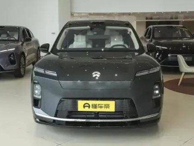 40萬(wàn)級(jí)高端純電SUV優(yōu)選!蔚來(lái)ES8六座布局,家庭出行舒適又省心