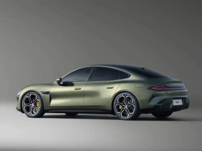 初代小米SU7交付超38.1萬輛收官,新一代SU7升級亮相并開啟多城展示