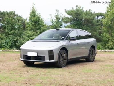 理想i6入局25萬級純電SUV市場!轎跑設計吸睛,續航強勁空間靈活