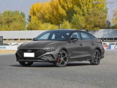 13.88萬起現代菲斯塔轎跑來襲!運動設計+1.5T動力,兼顧顏值與實用性