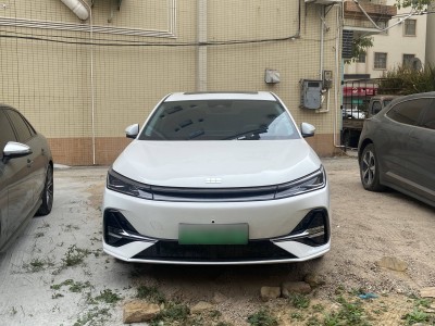 從抗拒到問價:十萬級國產新能源車如何讓二十年老司機“路轉粉”?