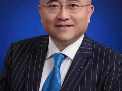 奔馳中國人事大變動:段建軍辭任銷售CEO,李德思接棒張明霞回歸