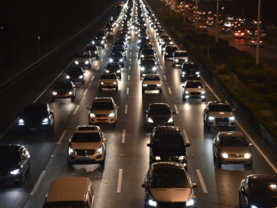 今年春節返鄉,理想純電與比亞迪插混車主樂無憂,續航無慮又省錢