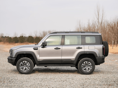 全場景出行新選擇:BJ40燃油憑實力拓展邊界,日常越野皆從容