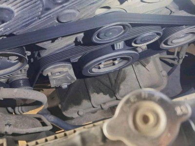 10萬公里老車想繼續(xù)開?這5個(gè)關(guān)鍵配件換好,安全又省錢!