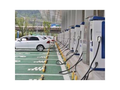 春節(jié)假期前三天高速公路新能源車充電超140萬次 保障出行無憂