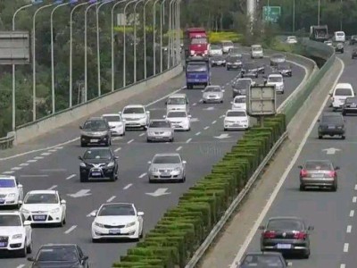 同樣跑120轉速差大?變速箱、發動機、車重和腳法是關鍵!