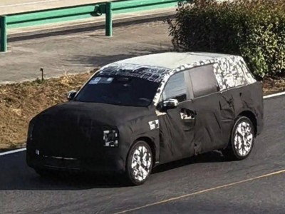 尊界M900諜照引關注：華為攜中國汽車向傳統豪華品牌發起挑戰