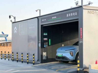 春運高速換電實錄：最快4分鐘換電，高峰期電池緊張排隊久