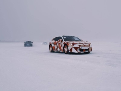 啟境首款智能獵裝轎跑完成極寒冬測，6月上市前將布局超300家門店