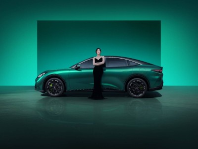 極狐新阿爾法S5潮色來襲，以時尚美學與科技鋒芒征服年輕心