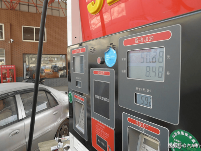 油價走低電池擴容：混動與油車邊界模糊，用車選擇迎來新變化