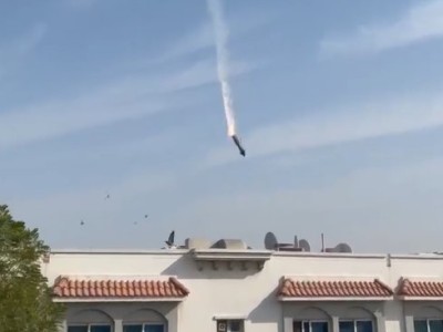 迪拜接連傳出爆炸聲 導彈降落城區