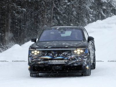 賓利全新純電SUV冬季測試諜照曝光，或與保時捷純電卡宴共享平臺及部件