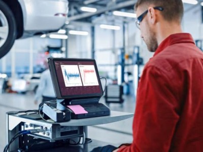 MWC2026:聯(lián)想攜多款企業(yè)級(jí)AI終端亮相,助力AI從“能用”邁向“好用”