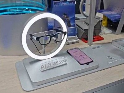 MWC 2026展新科技!訊飛AI眼鏡多模態翻譯出色,40克輕量化設計引關注