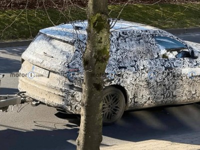 奧迪Q9最新諜照來襲：三排座旗艦SUV體態修長，或2027年正式上市