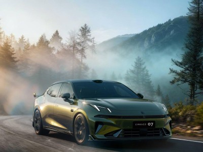 全新領(lǐng)克07 EM-P碳纖維尾翼版明日登場(chǎng)，運(yùn)動(dòng)外觀與超長(zhǎng)續(xù)航齊亮相