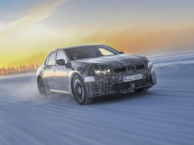 寶馬集團(tuán)2025年純電銷量亮眼 2027年底前超40款新改款車型蓄勢(shì)待發(fā)