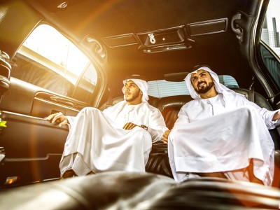 中東資金大規模返港！