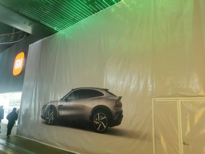 新一代SU7上市在即：門店擴(kuò)增展車迎熱潮，小訂客戶超十萬限流在即