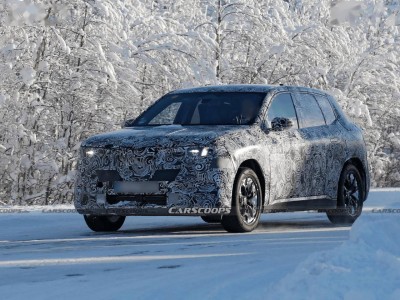 北極圈現身!2028款寶馬iX1原型車路測,最小純電SUV設計大革新