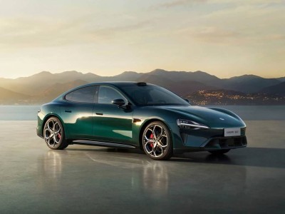 雷軍就小米汽車對撞表述口誤致歉，小米SU7新品實力仍獲認可