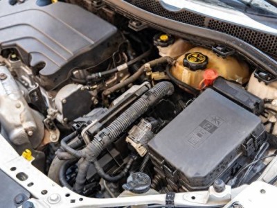 積碳清洗別盲目跟風！理性對待，按需處理讓養車更輕松