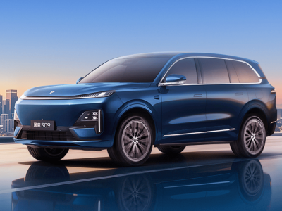 長安深藍(lán)S09新成員登場：25.99萬，續(xù)航配置雙在線，家庭出行新選擇