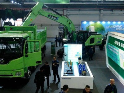 綠色轉(zhuǎn)型新實踐!徐工400度純電動自卸車閃耀徐州工程機械展