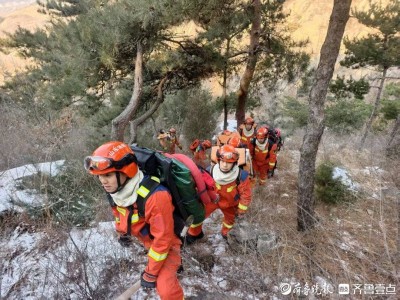 “鐵腳板”丈量泰山，“硬科技”賦能救援，泰安消防筑起山林“防火墻”
